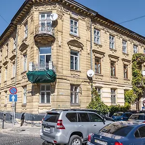 https://inshiapartment-on-popovycha-str.hotelslviv.net