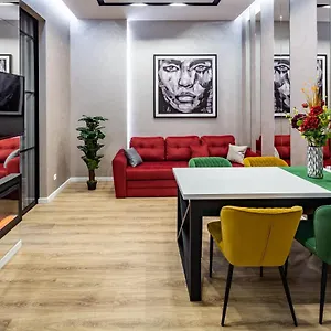 https://alfa-apartments-3-lux.hotelslviv.net